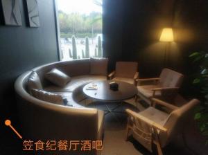 笠食紀(jì)音樂酒館|洛陽(yáng)沙發(fā)廠|洛陽(yáng)家具廠|鄭州家具廠|鄭州沙發(fā)廠|河南沙發(fā)廠|河南家具廠|河南家具定制|洛陽(yáng)沙發(fā)翻新|洛陽(yáng)翻新沙發(fā)